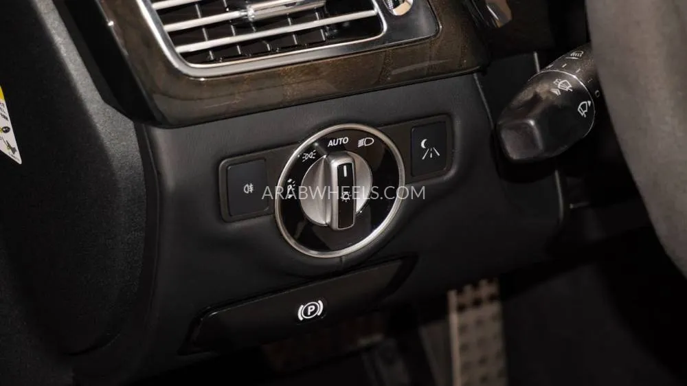 Mercedes Benz CLS Class 2012 for Sale in Dubai Image-5