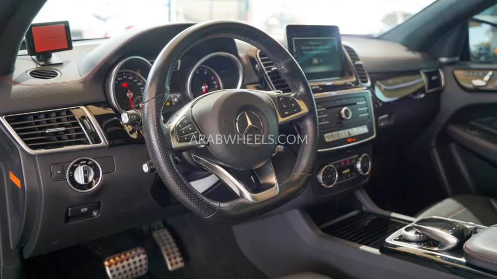 Mercedes Benz GLE Class 2017 for Sale in Dubai Image-4