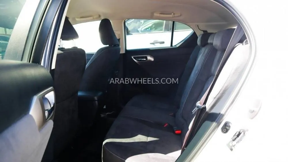 Lexus CT 2021 for Sale in Dubai Image-6