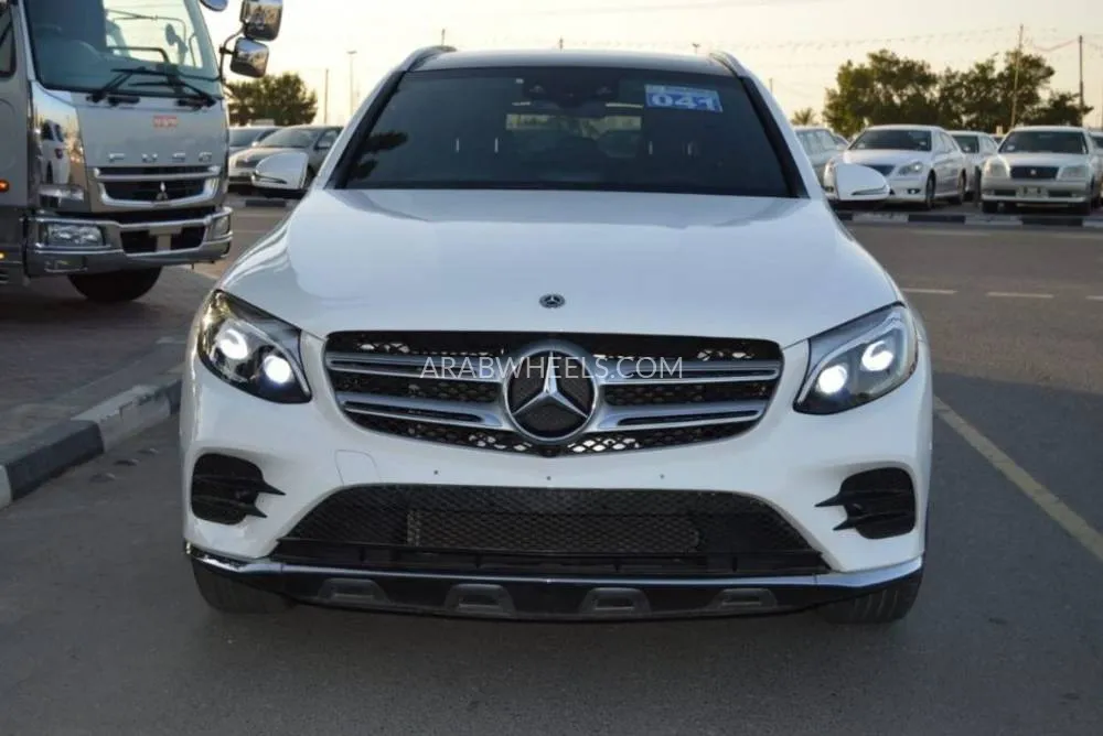 Mercedes Benz GLC Class 2018 for Sale in Dubai Image-3