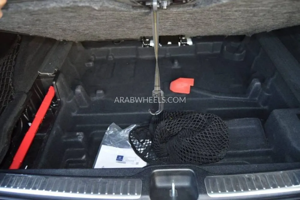 Mercedes Benz GLC Class 2018 for Sale in Dubai Image-11