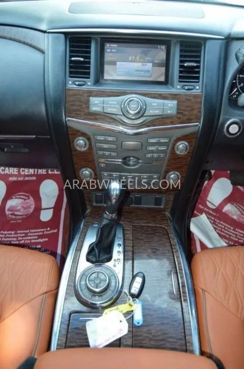 Nissan Patrol 2014 for Sale in Dubai Image-10