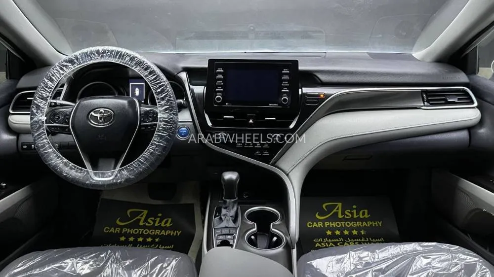 Toyota Camry 2022 for Sale in Dubai Image-9