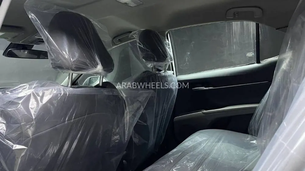 Toyota Camry 2022 for Sale in Dubai Image-13