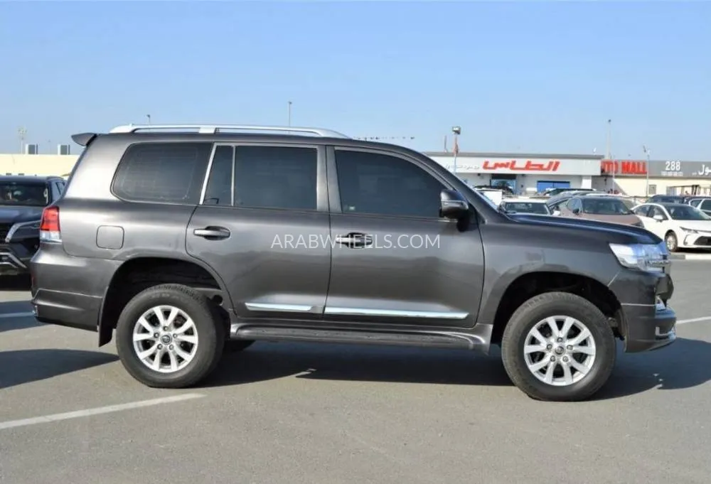 Toyota Land Cruiser 2013 for Sale in Dubai Image-7