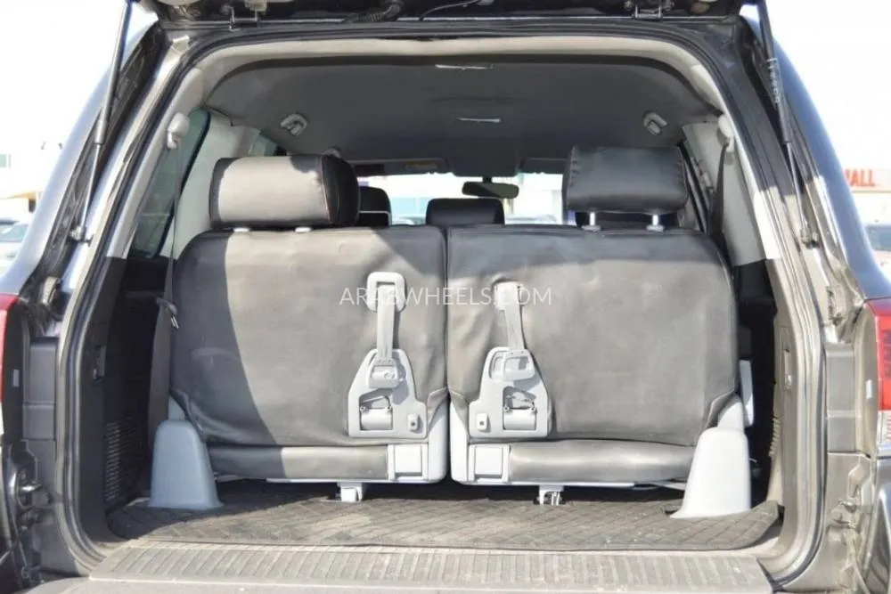 Toyota Land Cruiser 2013 for Sale in Dubai Image-11