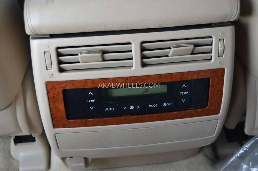 Toyota Land Cruiser 2015 for Sale in Dubai Image-16