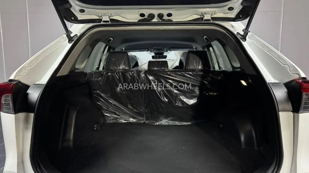 Toyota Rav4 2022 for Sale in Dubai Image-8