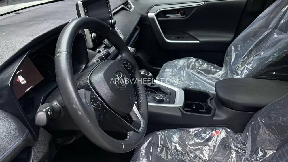 Toyota Rav4 2022 for Sale in Dubai Image-14