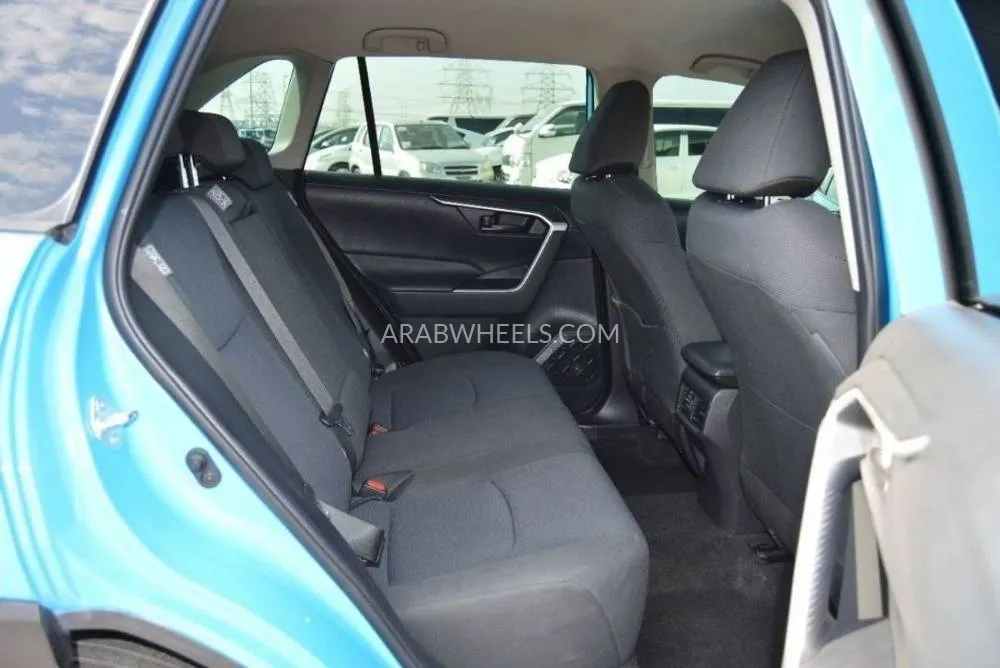 Toyota Rav4 2019 for Sale in Dubai Image-14