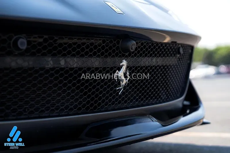فيراري 812 جي تي إس 2021 for Sale in الشارقة Image-5