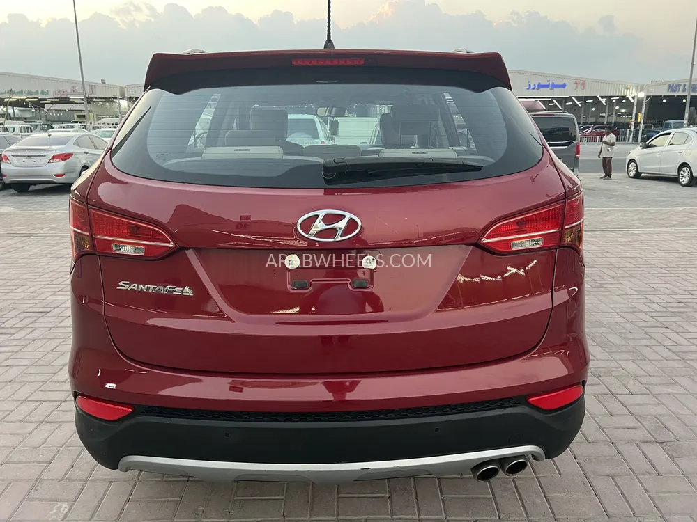 Hyundai Santa Fe 2015 for Sale in Ajman Image-8