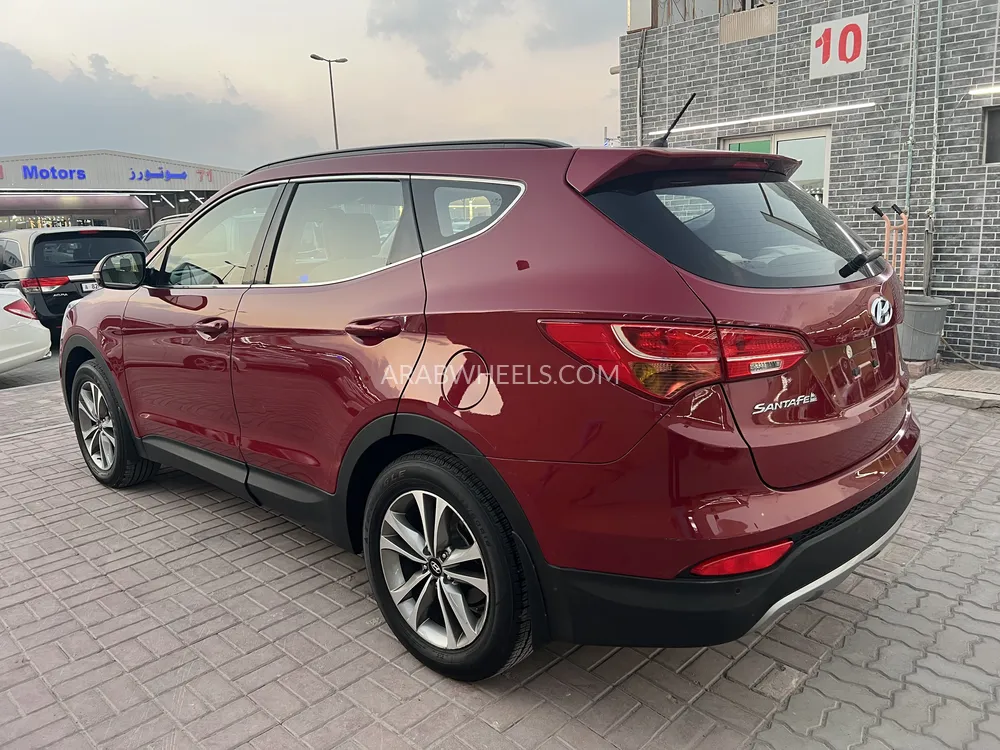 Hyundai Santa Fe 2015 for Sale in Ajman Image-4