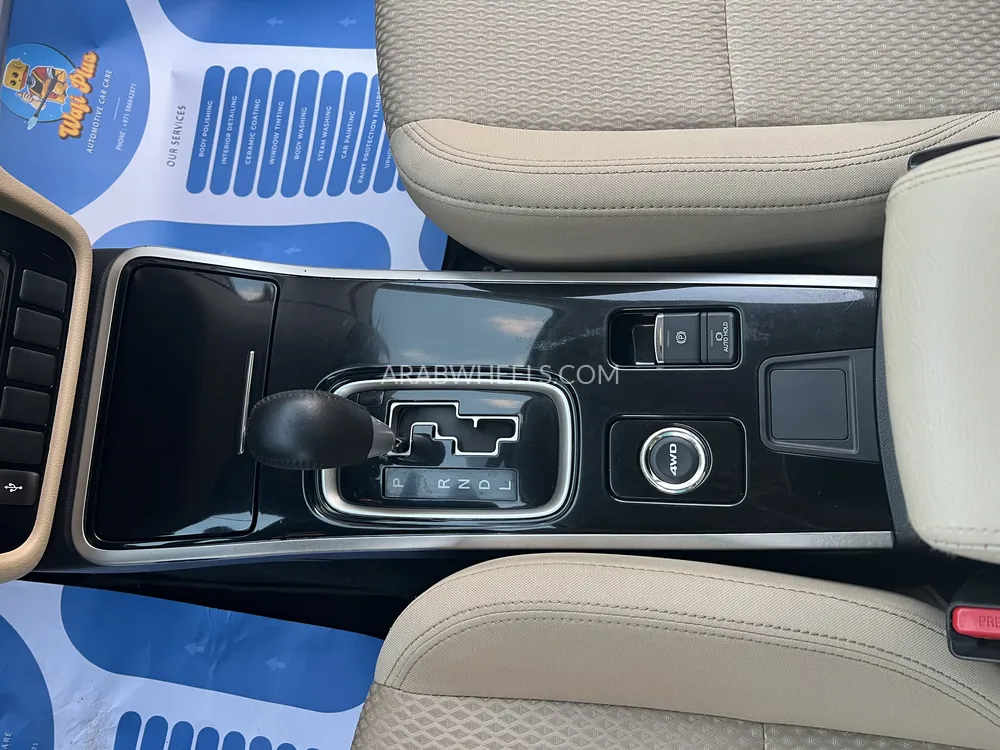 Mitsubishi Outlander 2020 for Sale in Ajman Image-17