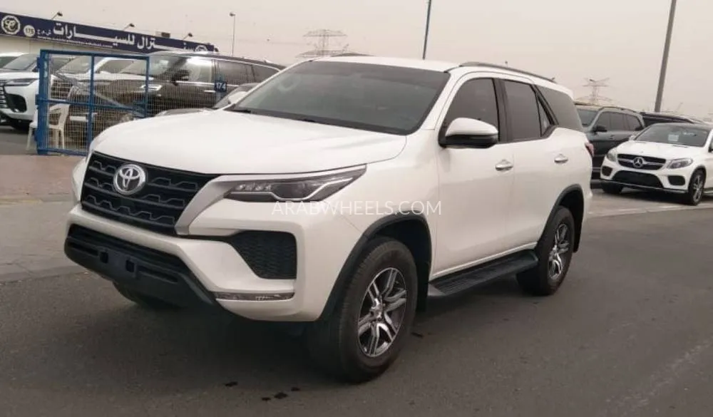 Toyota Fortuner 2021 for Sale in Dubai Image-6
