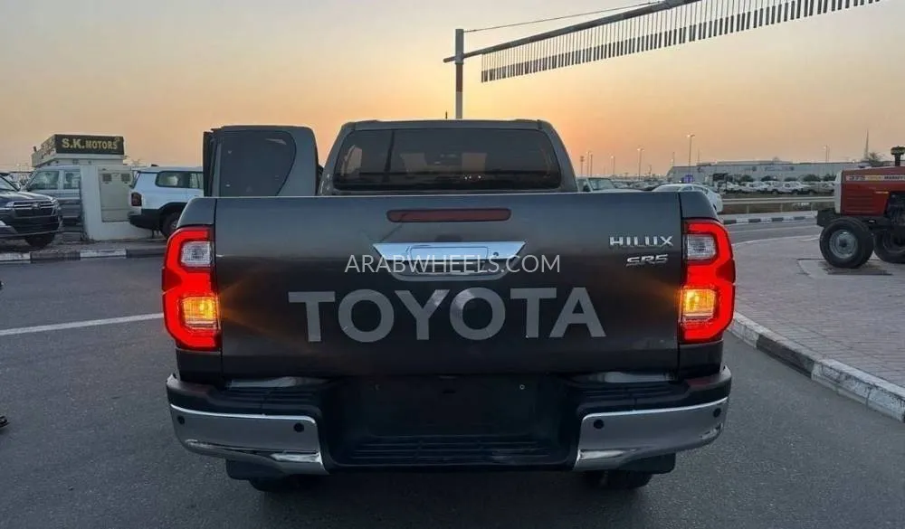 Toyota Hilux 2022 for Sale in Dubai Image-5