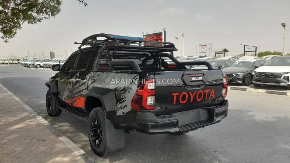 Toyota Hilux 2023 for Sale in Dubai Image-6