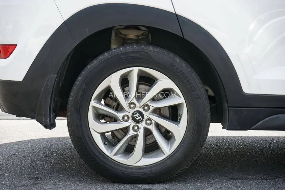 Hyundai Tucson 2016 for Sale in Dubai Image-11