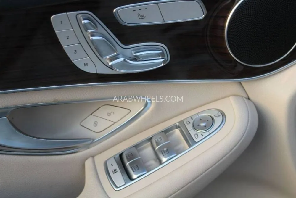 Mercedes Benz GLC Class 2019 for Sale in Dubai Image-16