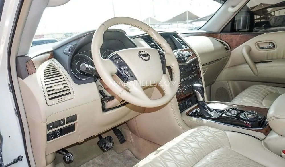 نيسان باترول 2014 for Sale in الشارقة Image-4