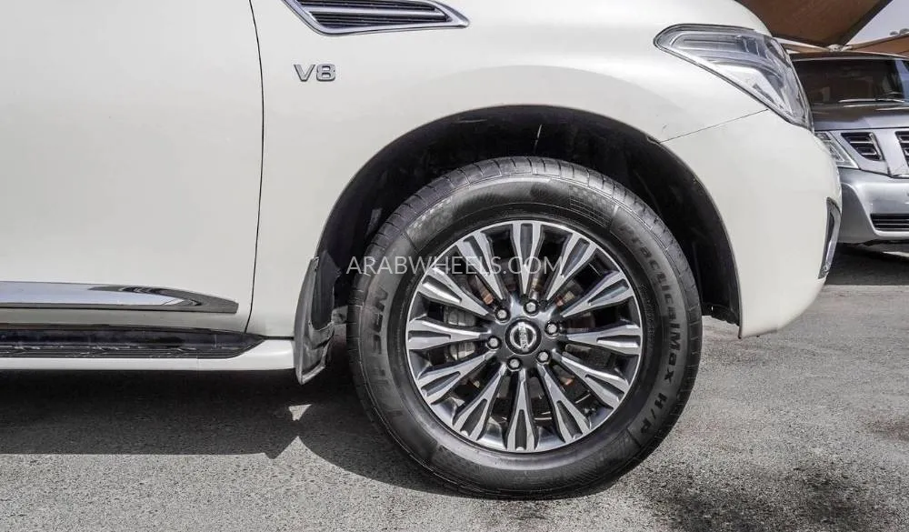 نيسان باترول 2014 for Sale in الشارقة Image-17