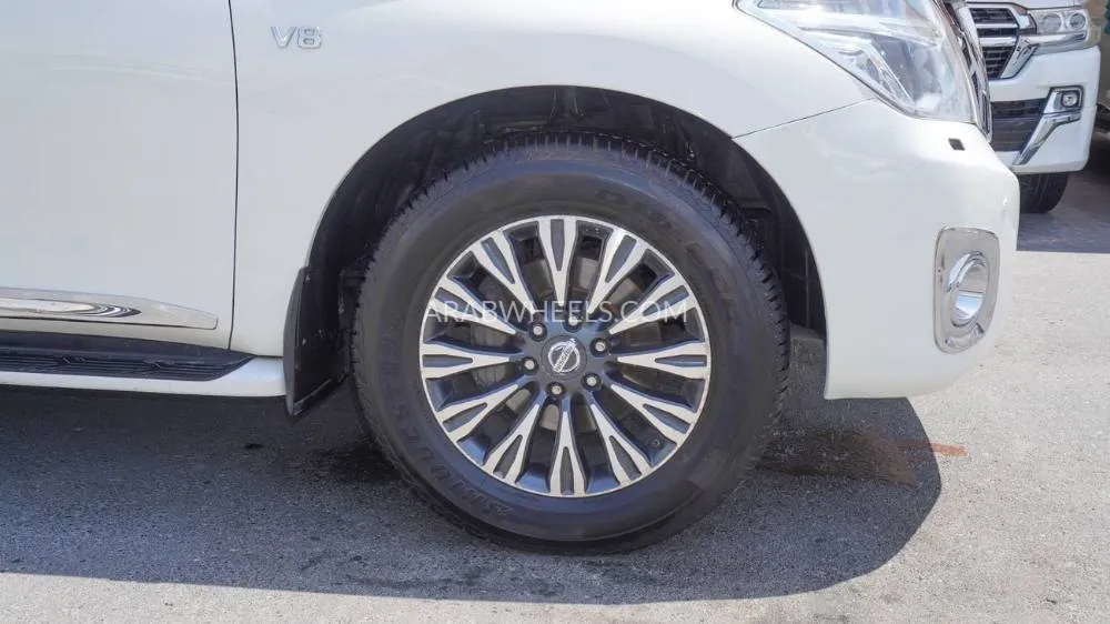 Nissan Patrol 2014 for Sale in Sharjah Image-18