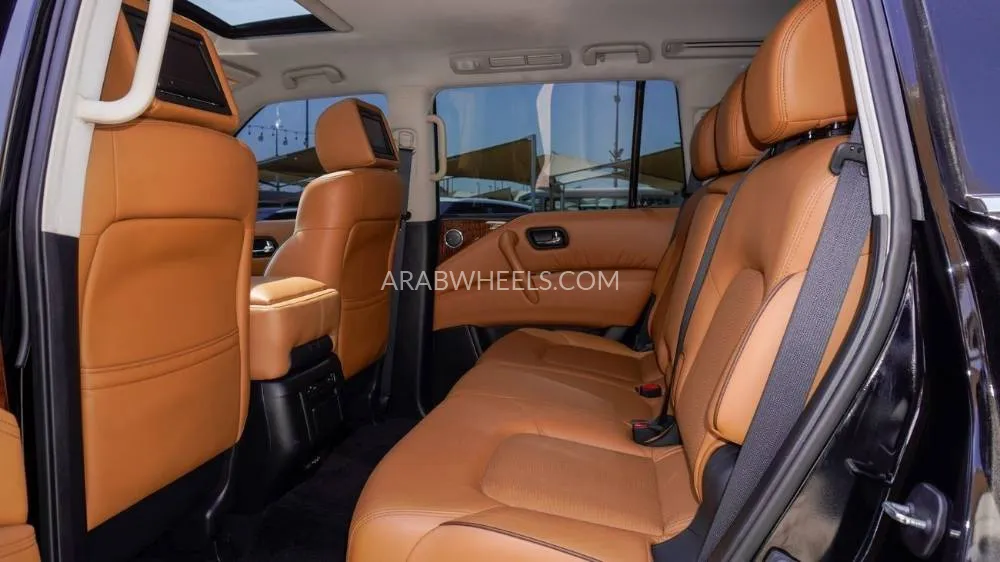 Nissan Patrol 2016 for Sale in Sharjah Image-17