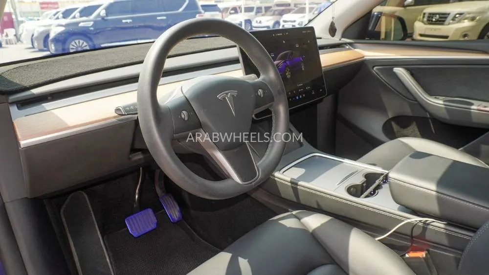 Tesla Model Y 2022 for Sale in Sharjah Image-4