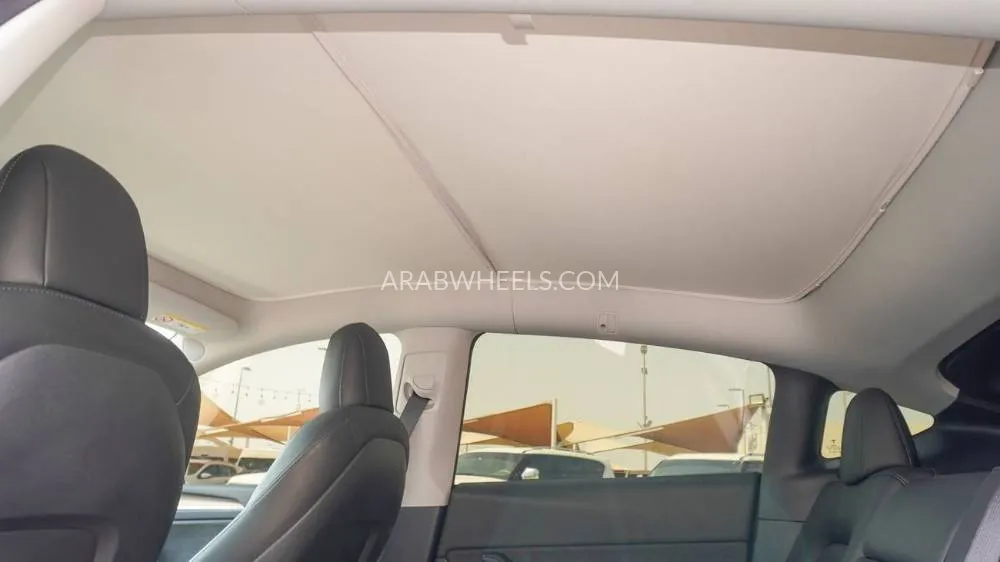 Tesla Model Y 2022 for Sale in Sharjah Image-9