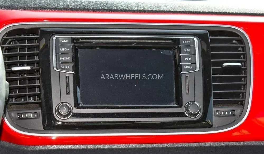 Volkswagen Beetle 2016 for Sale in Sharjah Image-9