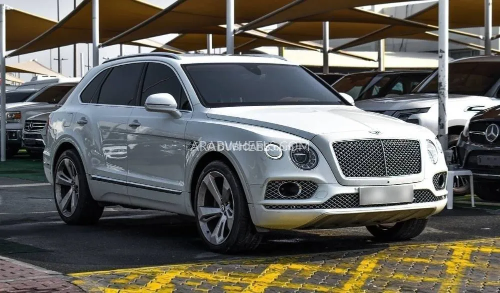 Bentley Bentayga 2017 for Sale in Sharjah Image-1