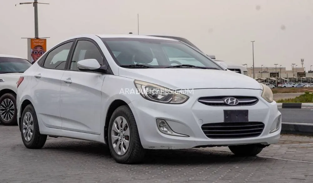 Hyundai Accent 2016 for Sale in Sharjah Image-1