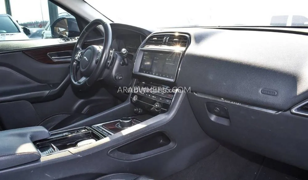 Jaguar F Pace 2017 for Sale in Sharjah Image-8
