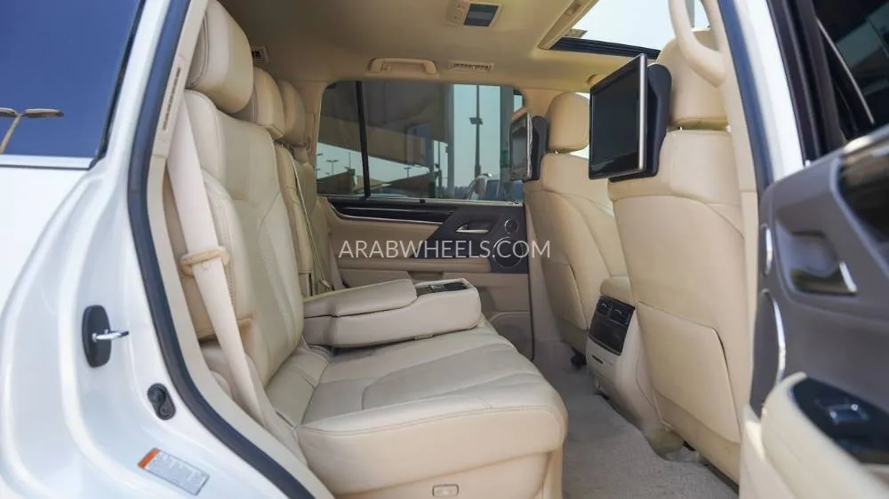 Lexus LX 2016 for Sale in Sharjah Image-14