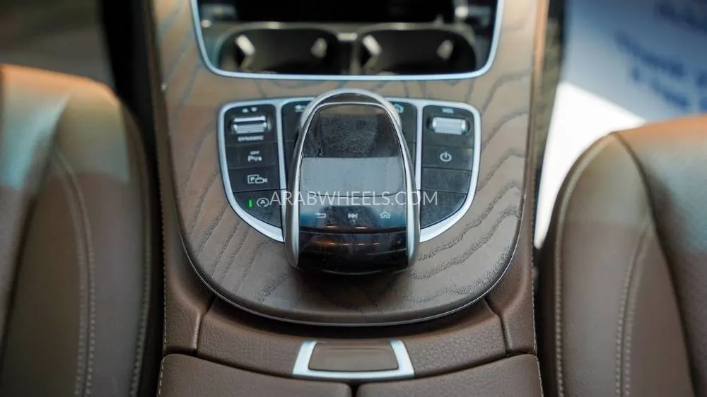 Mercedes Benz E Class 2018 for Sale in Sharjah Image-7