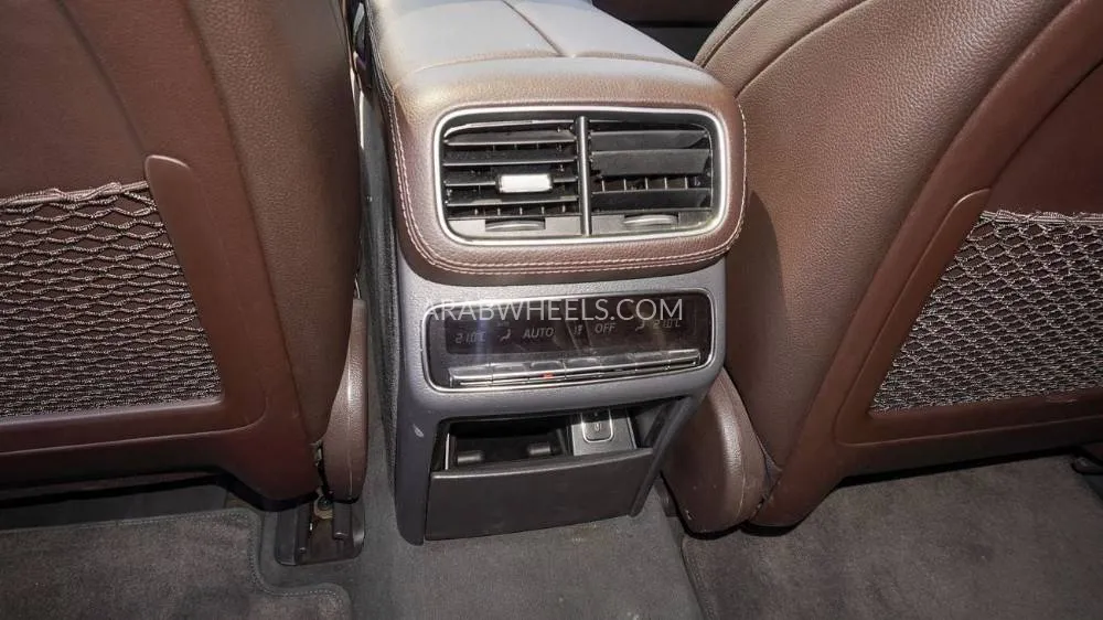 Mercedes Benz GLE Class 2019 for Sale in Sharjah Image-9