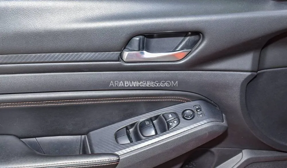 نيسان التيما 2020 for Sale in الشارقة Image-7