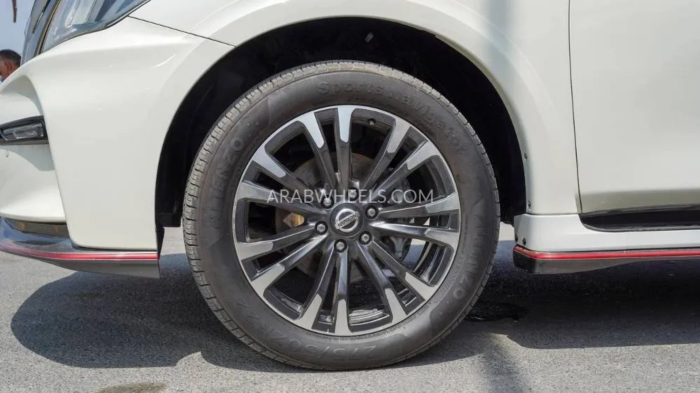 Nissan Patrol 2018 for Sale in Sharjah Image-16