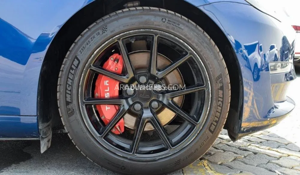 Tesla Model 3 2022 for Sale in Sharjah Image-16