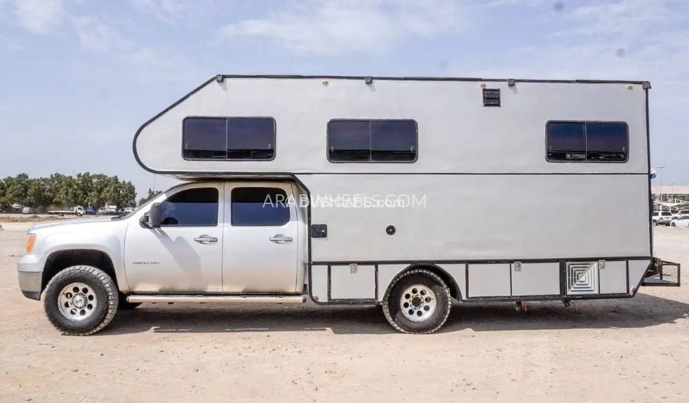 GMC Sierra 2010 for Sale in Sharjah Image-4