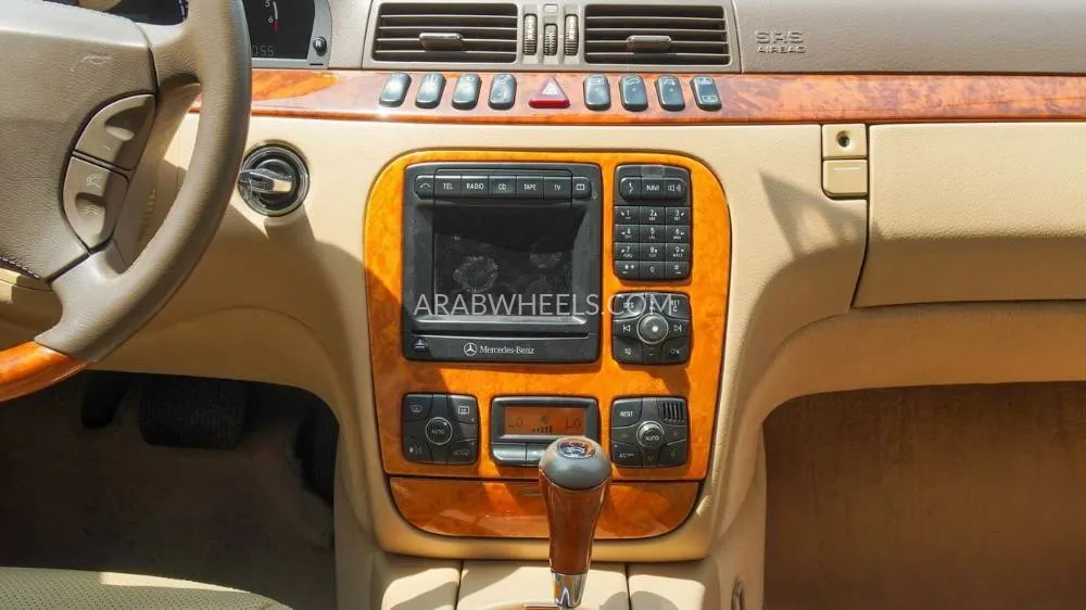 مرسيدس بنز CLS Class 2002 for Sale in الشارقة Image-6