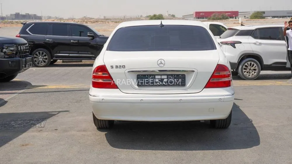 مرسيدس بنز CLS Class 2002 for Sale in الشارقة Image-16