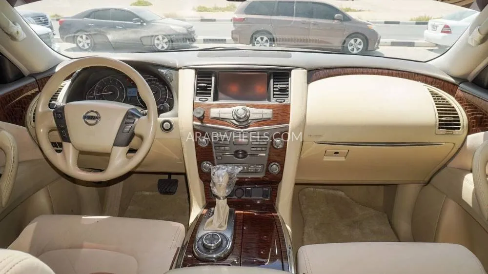Nissan Patrol 2012 for Sale in Sharjah Image-4