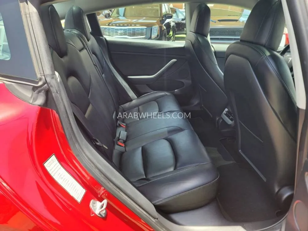 Tesla Model 3 2023 for Sale in Sharjah Image-18