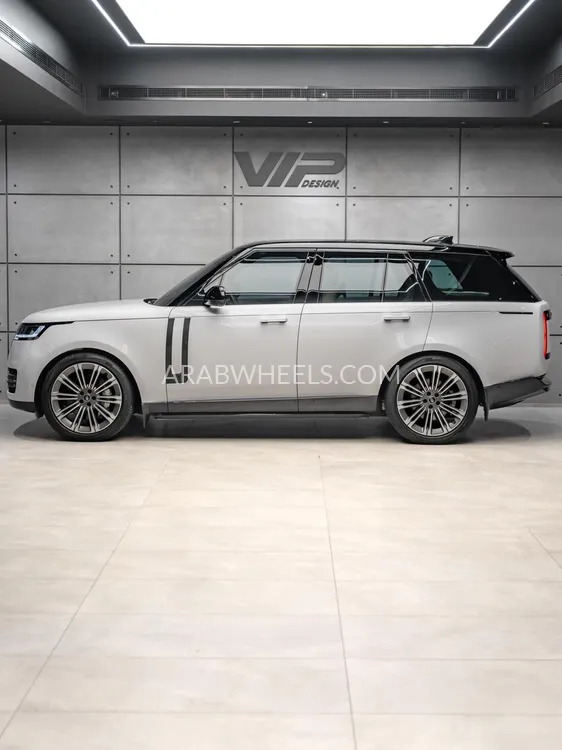 Land Rover Range Rover 2023 for Sale in Dubai Image-4