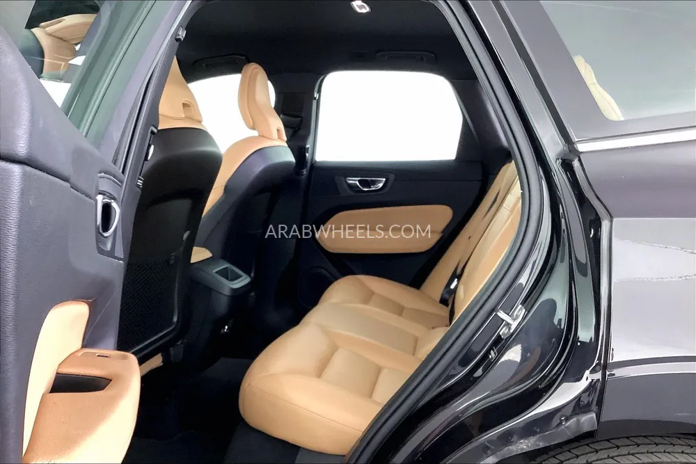 فولفو إكس سي 60 2020 for Sale in دبي Image-24