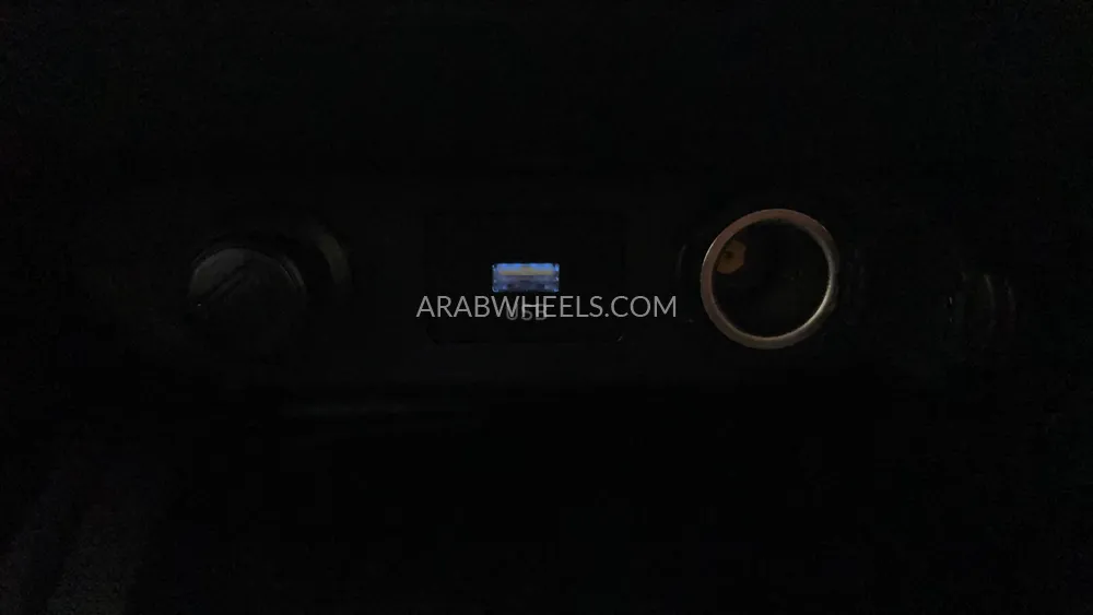 Hyundai Elantra 2023 for Sale in Dubai Image-39