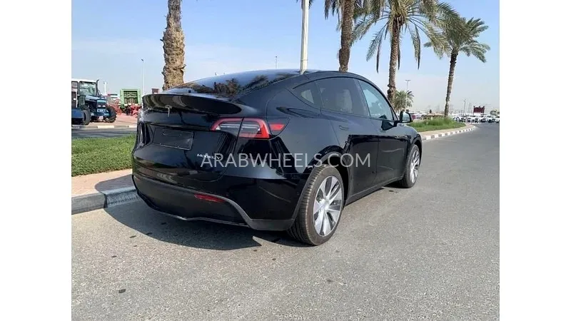 Tesla Model Y 2022 for Sale in Dubai Image-5