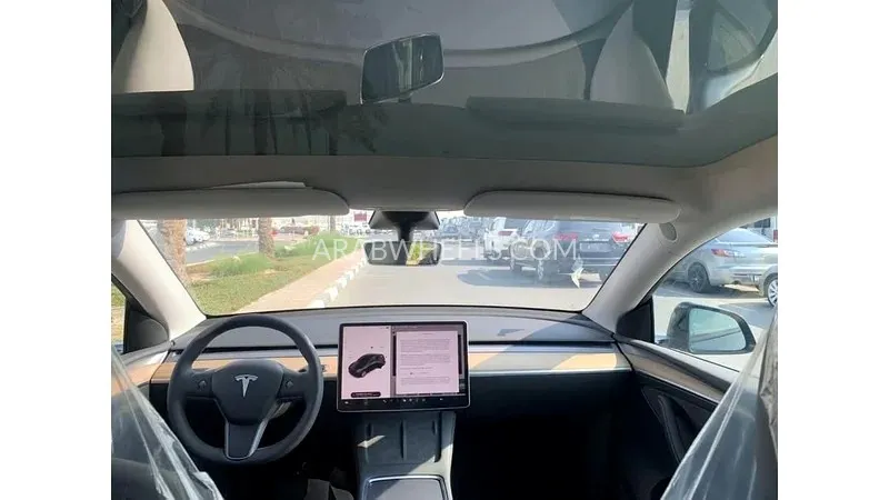 Tesla Model Y 2022 for Sale in Dubai Image-12