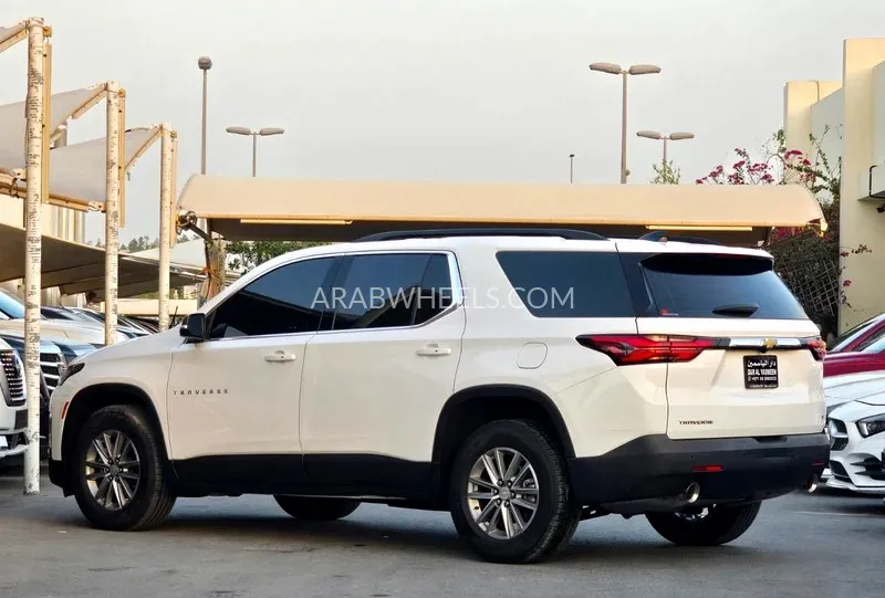 Chevrolet Traverse 2023 for Sale in Sharjah Image-7